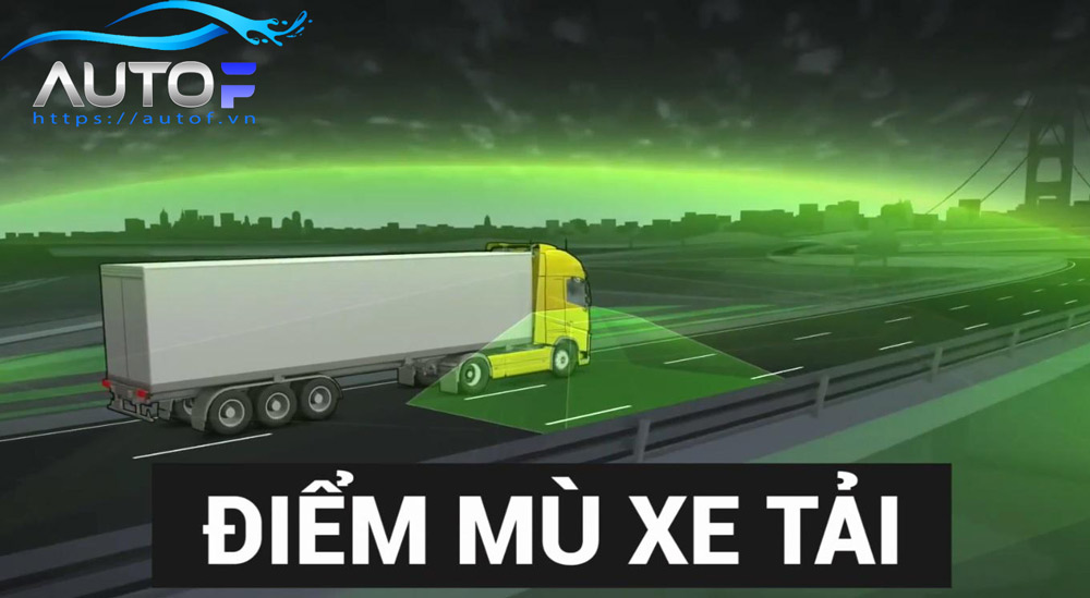 Việc di chuyển vào các điểm mù của xe tải làm tăng nguy cơ xảy ra tai nạn